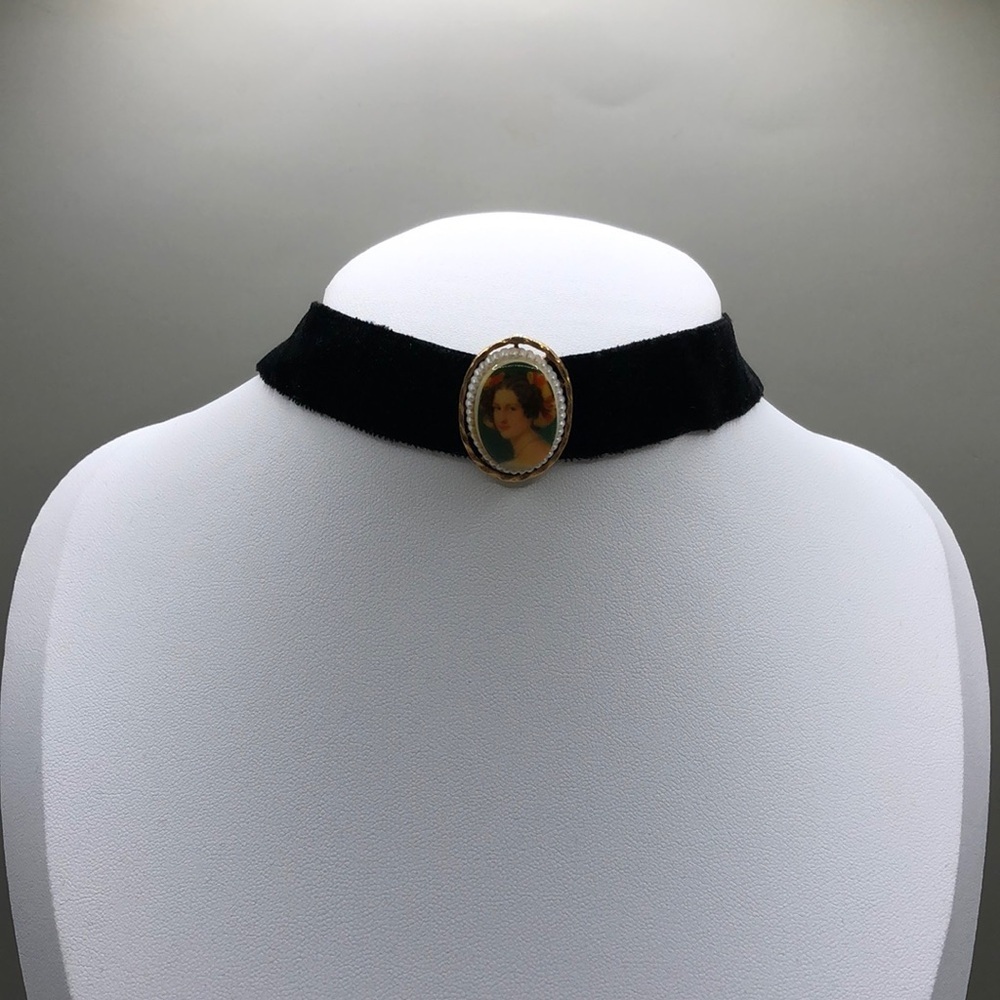 Vintage Arthur Pepper ART Portrait Cameo Black Velvet Choker Victorian Style - Picture 2 of 8